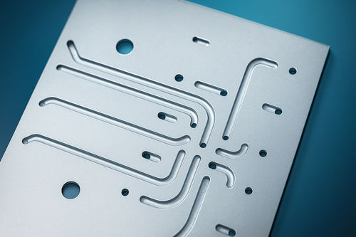 Tin tức công ty mới nhất về Xinhaisen tập trung vào đổi mới và R & D trong công nghệ khắc