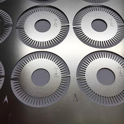 Giá tốt. Kim thẩm mỹ kim loại khắc axit cho ngành thẩm mỹ trực tuyến